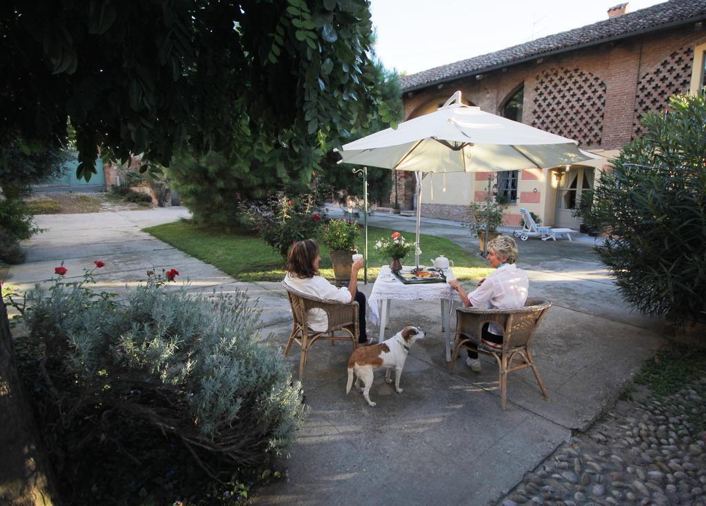 Hazelnut Valley Guarene Exterior foto
